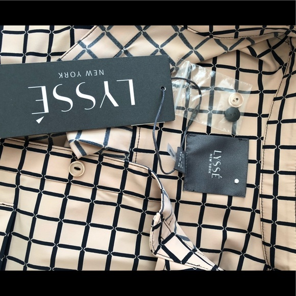 Brand new Lysse blouse with squared pattern - Picture 7 of 8